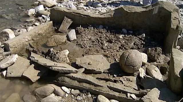 Дольмен Шепси до начала археологических работ, плита перекрытия (крыша) не сохранилась