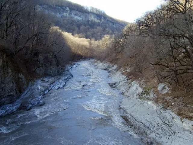Река Белая в Скалистом ущелье