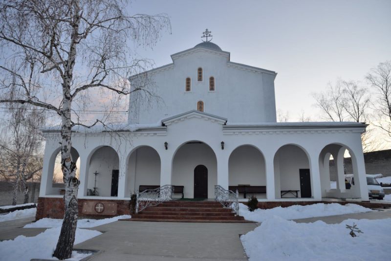 Свято-Успенский храм в станице Безводной