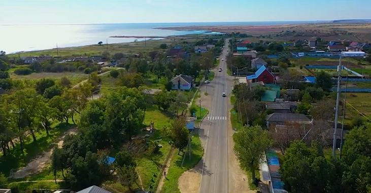 Вид на южную часть посёлка Суворов-Черкесский