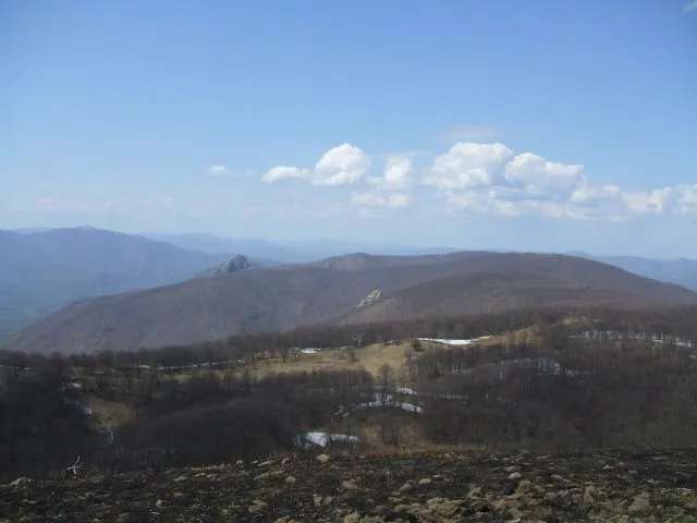 Вид на гору Индюк с горы Семашхо