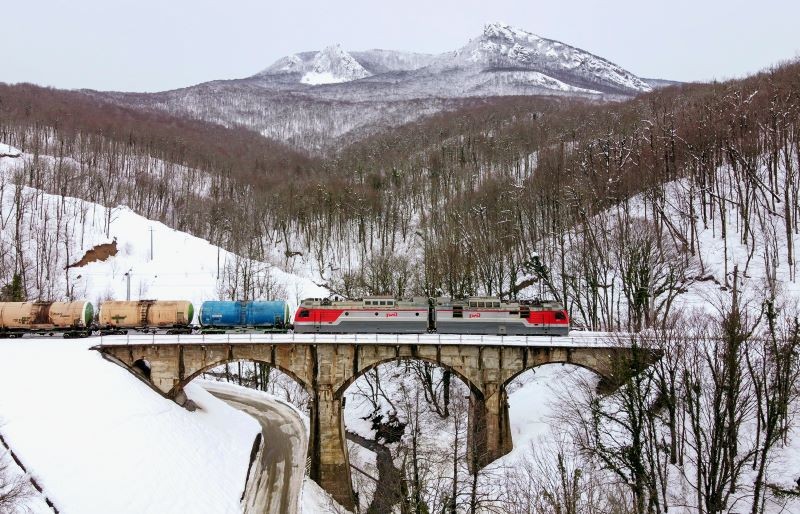 Вид с запада на АТЖД в районе моста через ручей Индюшка