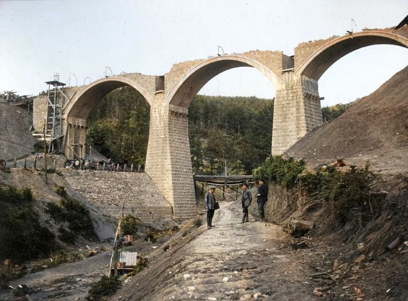 Вид на почти построенный ж/д мост через речей Елик 1913 г.