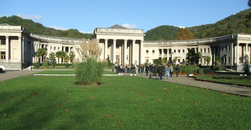 Фотография ванного здания курорта Мацеста, сделанная в ноябре 2007 года