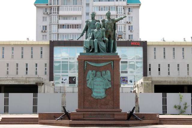 Памятник отцам-основателям города Новороссийск