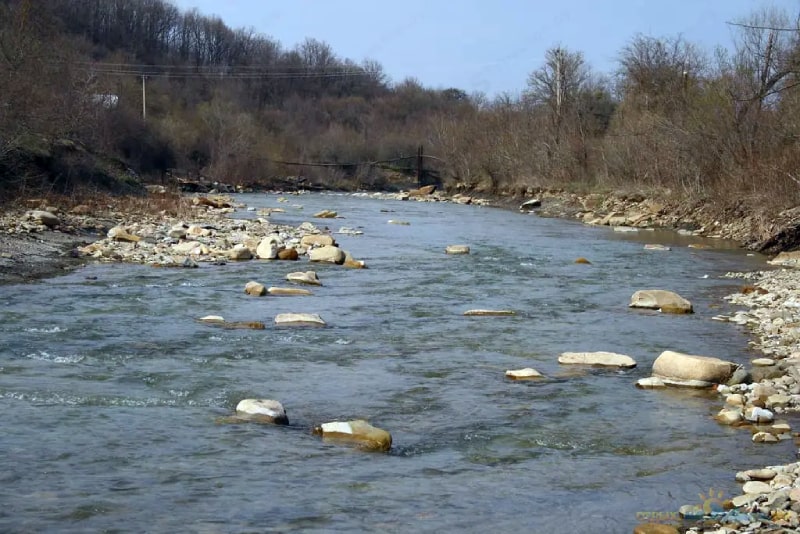 Река Убин в районе станицы Убинской в период межсезонья